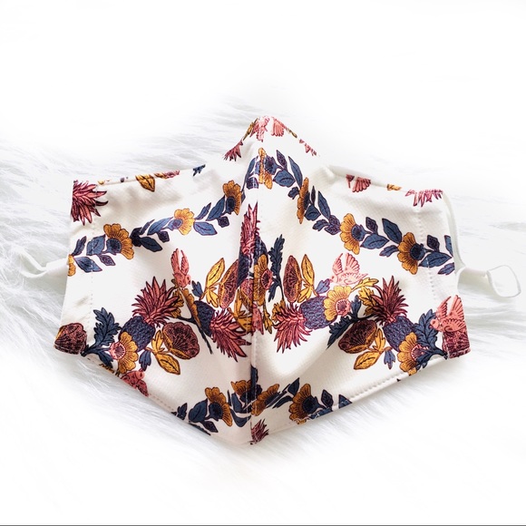 Tory Burch Wonderland Vine FALL 2020 Face Mask NEW - Picture 6 of 7